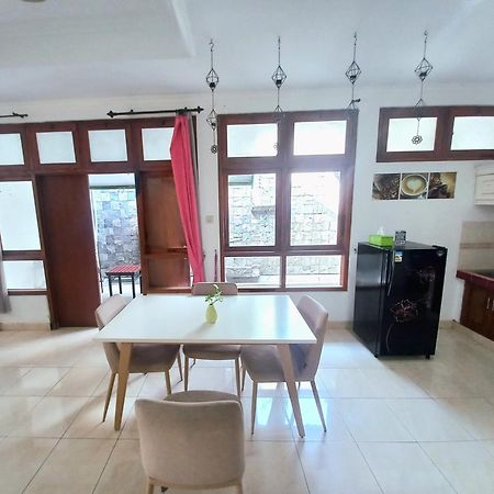 Homestay Jogja Dekat Gembiraloka By Simply Homy Yogyakarta Exterior photo