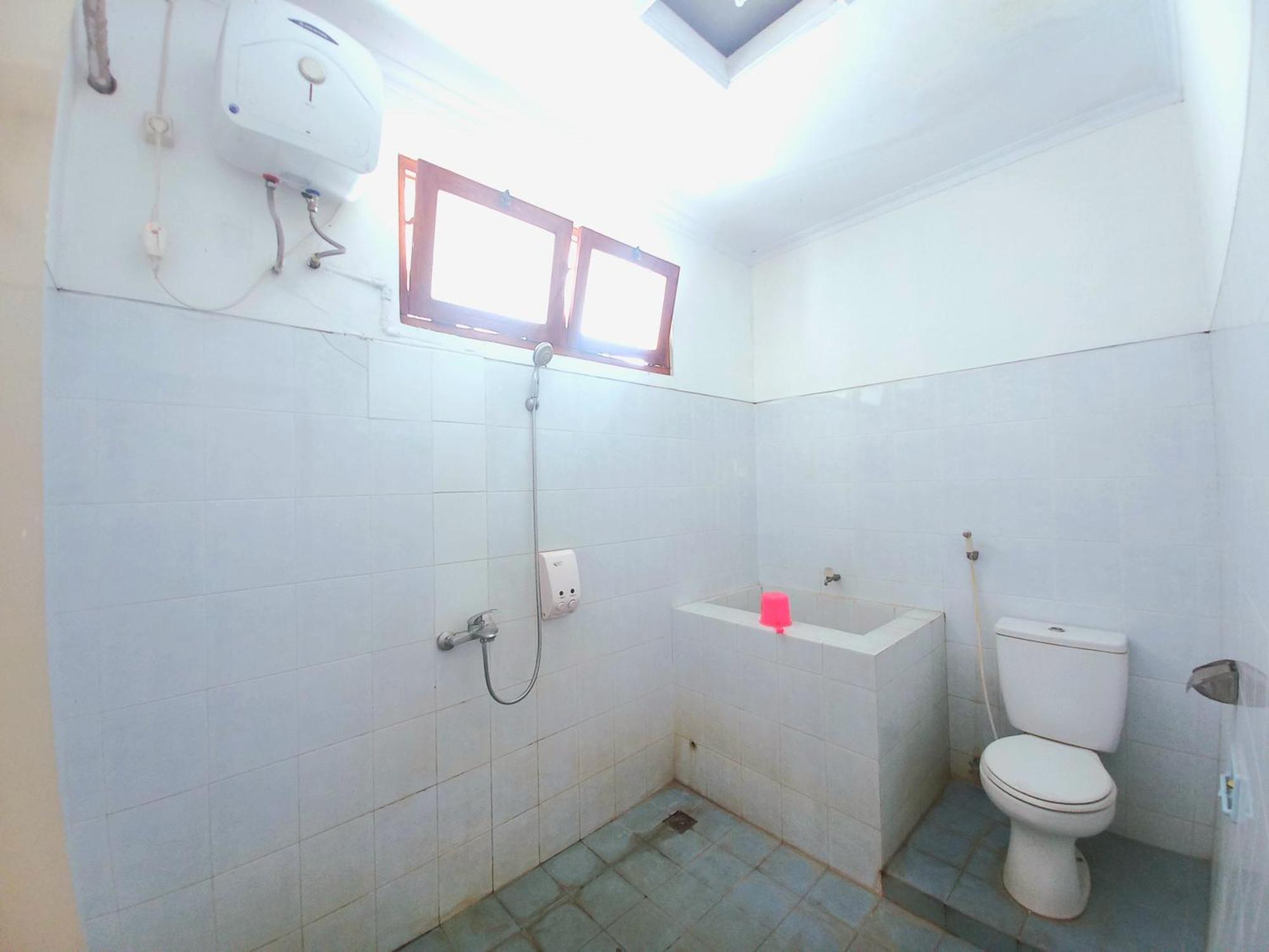 Homestay Jogja Dekat Gembiraloka By Simply Homy Yogyakarta Exterior photo